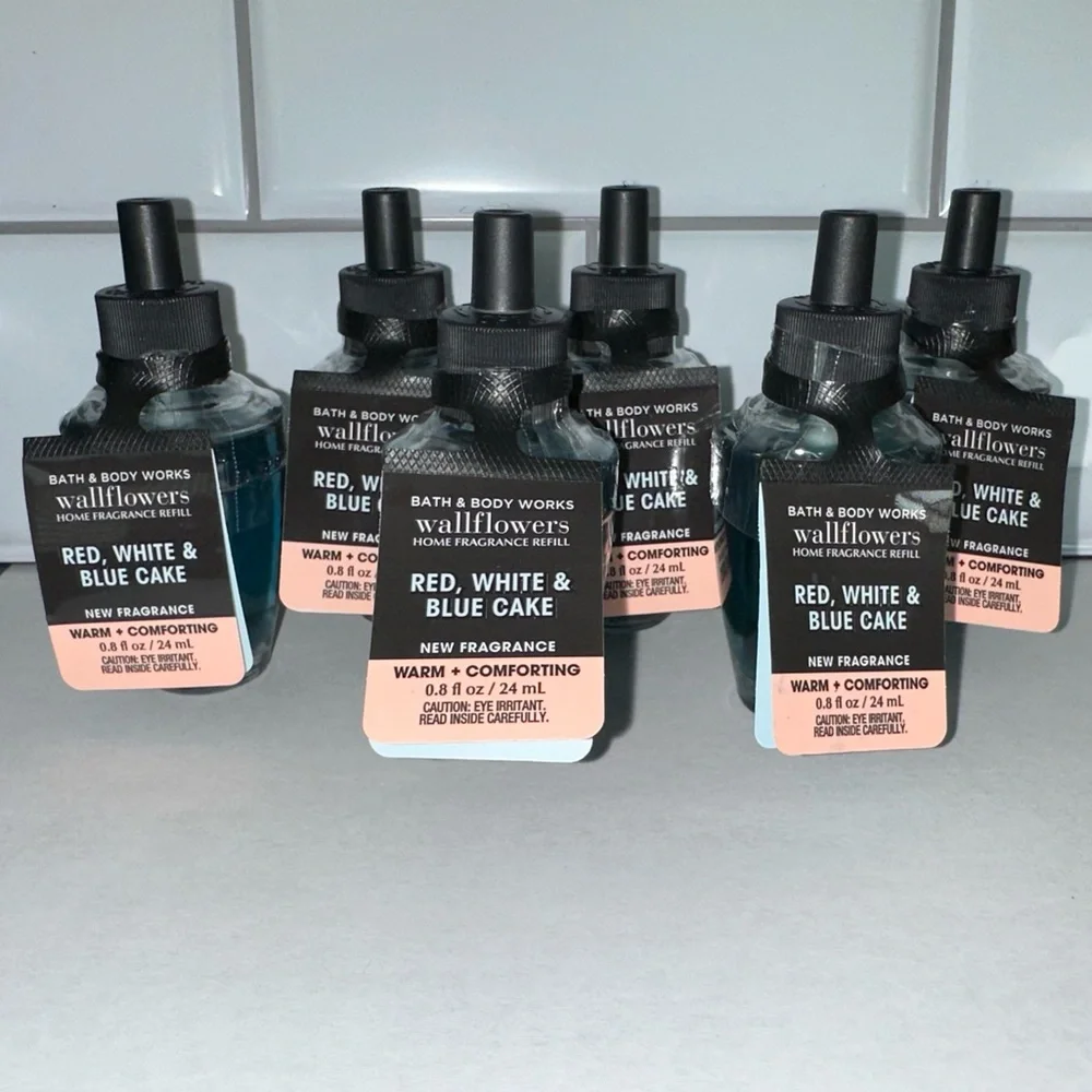 4 B&BW Red White & Blue Cake Wallflower Refills - Picture 3 of 5